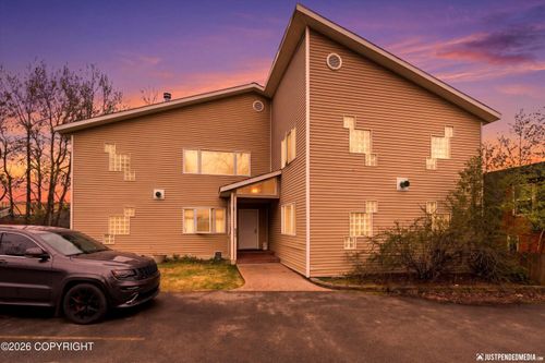 540 Eyak Dr, Anchorage, AK, 99501-5368 | Card Image
