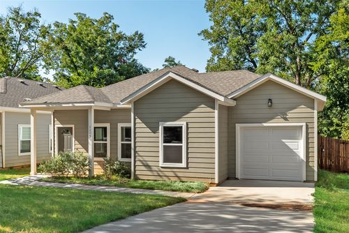 1115 W Johnson St, Denison, TX, 75020-2153 | Card Image