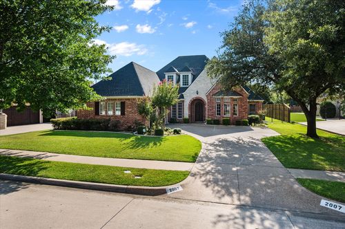 2007 Manor Way Dr, Mansfield, TX, 76063-5321 | Card Image
