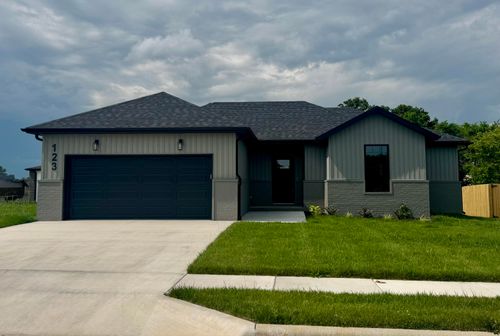 123 E Teakwood Ave, Clever, MO, 65631-4206 | Card Image