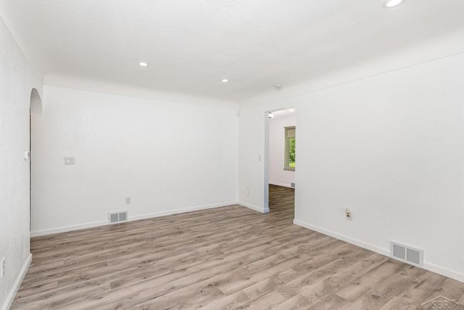 Living Room | Image 7