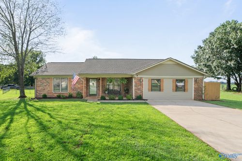 102 Harwell Cir, Meridianville, AL, 35759-1017 | Card Image