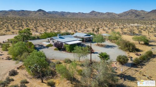 475 Kickapoo Trl, Yucca Valley, CA, 92284-1462 | Card Image