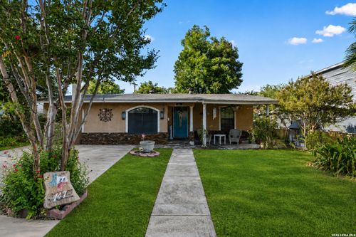 147 Gazel Dr, San Antonio, TX, 78213-3941 | Card Image