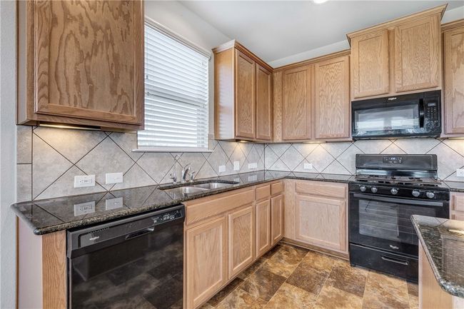 741 Twisted Oaks Ln, House other with 3 bedrooms, 3 bathrooms and null parking in Buda TX | Image 7