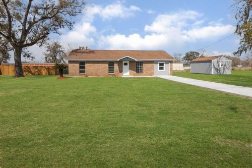 120 Hutson Ln, Brazoria, TX, 77422-5692 | Card Image