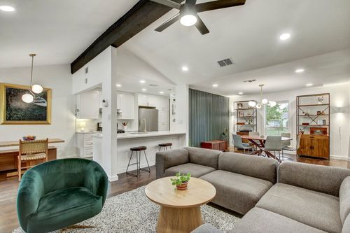 12106 Grey Rock Ln, Austin, TX, 78750-1435 | Card Image