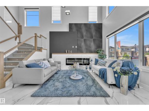 12603 44 St Nw, Edmonton, AB, T5A1V4 | Card Image