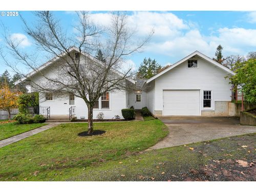 619 B St, Silverton, OR, 97381-1419 | Card Image