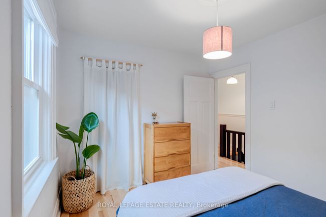 118 Mulock Ave, House attached with 3 bedrooms, 2 bathrooms and 1 parking in Toronto ON | Image 20