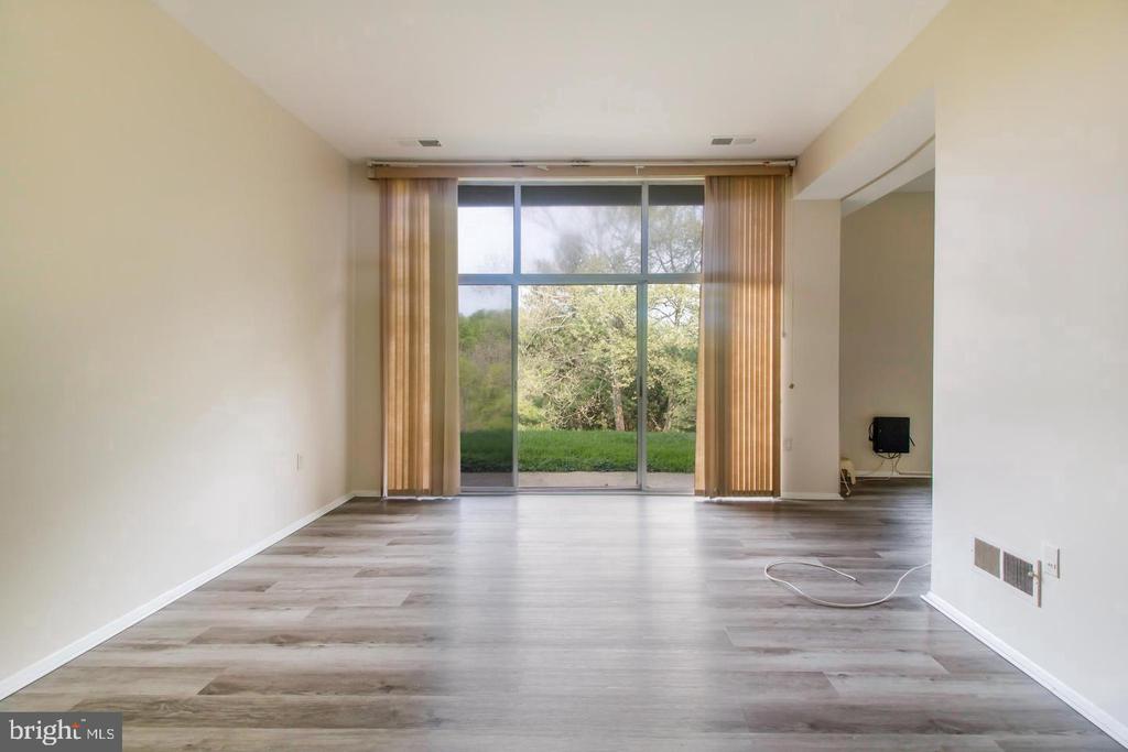 Residential Lease in MONTGOMERY VILLAGE 3