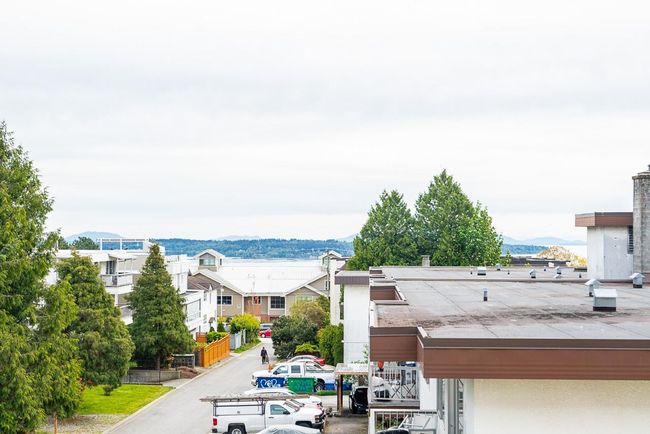 204 - 1378 George Street, Condo with 2 bedrooms, 2 bathrooms and 1 parking in White Rock BC | Image 15