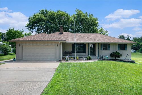 21830 155th St, Basehor, KS, 66007-5152 | Card Image