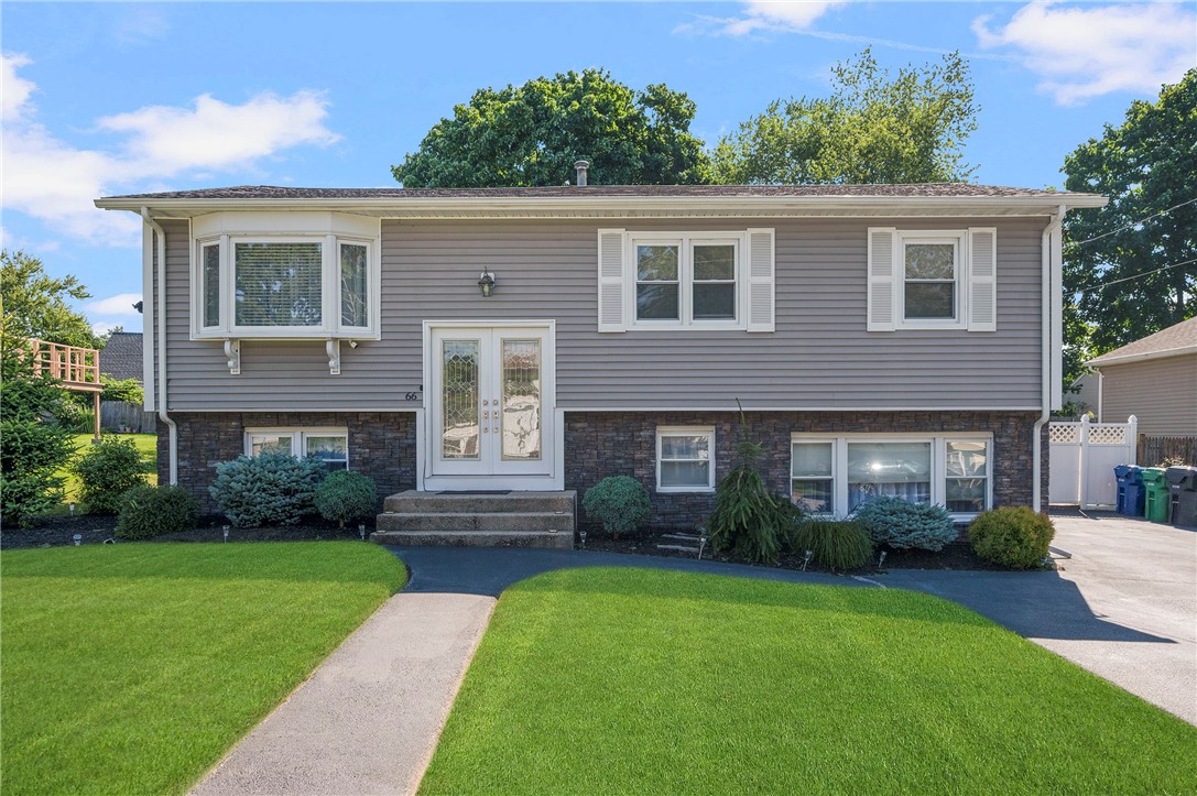 Palm Blvd, Warwick, RI 02888