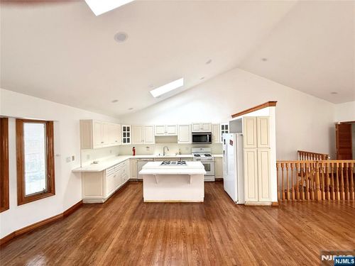 12 Sheridan Ave, Lodi, NJ, 07644-3006 | Card Image