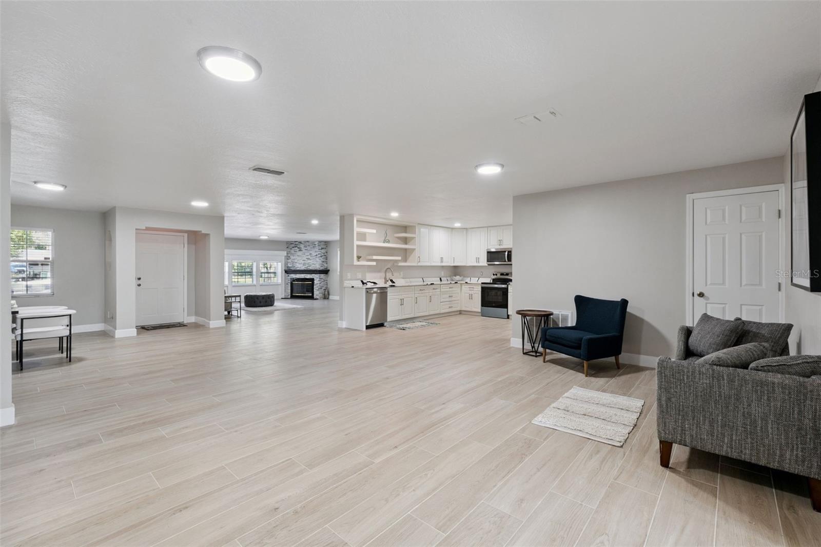 Residential in CASSELBERRY 4