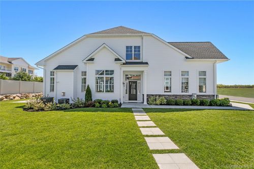 12-140 Celine Ln, Yaphank, NY, 11980-2658 | Card Image