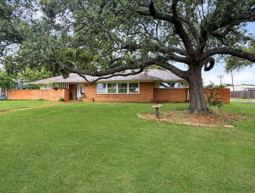 4449 Lakeshore Dr, Port Arthur, TX, 77642-1250 | Card Image