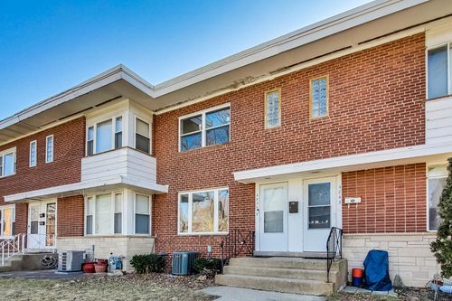 4839 Crain St, Skokie, IL, 60077-2238 | Card Image