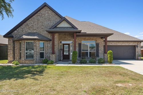 6678 Sugarcane Cir, Ocean Springs, MS, 39564-8955 | Card Image