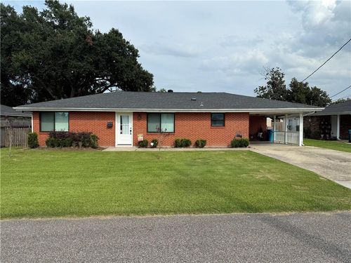 322 Pine St, Norco, LA, 70079-2130 | Card Image