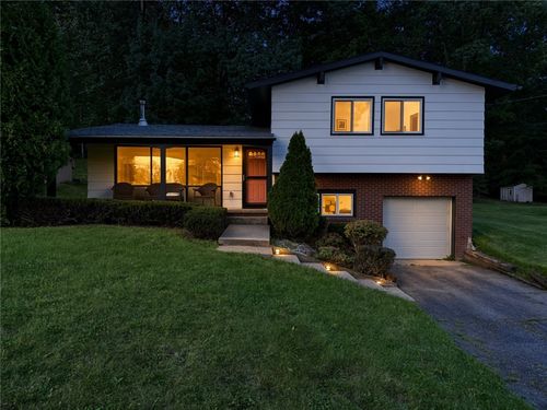 2878 Old Plank Rd, New Castle, PA, 16105-1551 | Card Image