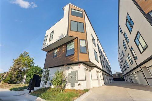 101-1512 Seegar Street, Dallas, TX, 75215 | Card Image