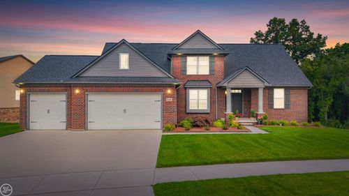 539 Tullamore Cir, Oxford, MI, 48371-6189 | Card Image