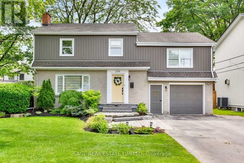 2194 Yorkshire Cres, Burlington, ON, L7R1V7 | Card Image