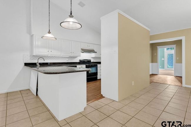 302 Harmony Ln, House other with 3 bedrooms, 3 bathrooms and null parking in Hideaway TX | Image 18