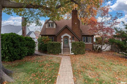 2911 25th Ave, Moline, IL, 61265-4210 | Card Image