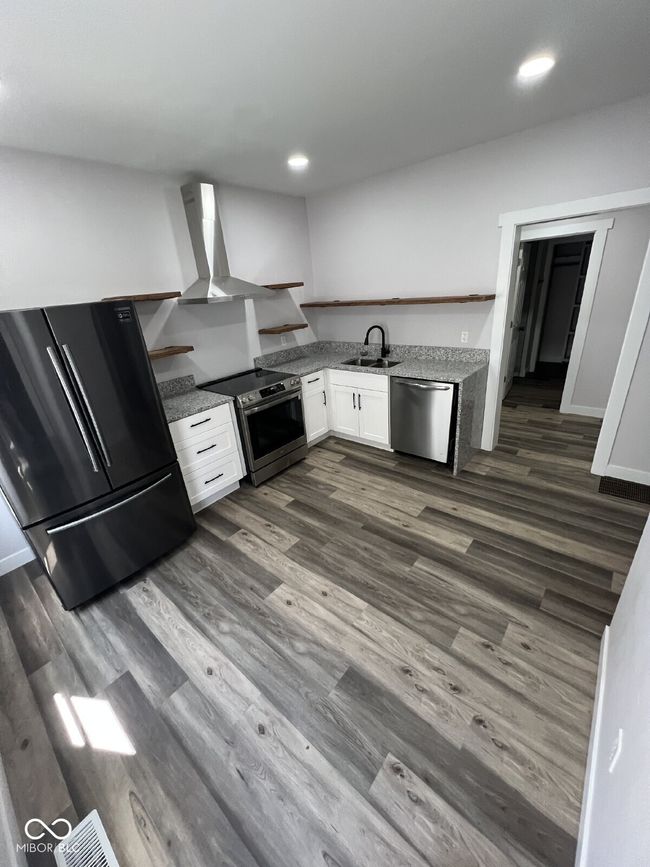 11 Iowa St, House other with 2 bedrooms, 1 bathrooms and null parking in Indianapolis IN | Image 6