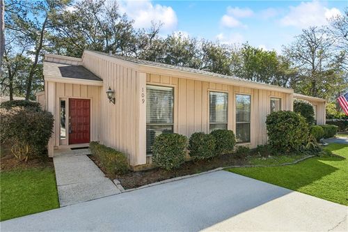 109-109 W Brighton Ct, Mandeville, LA, 70471-1756 | Card Image
