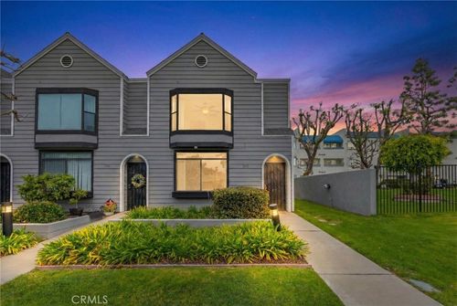 3913 Candlewood St, Lakewood, CA, 90712-1650 | Card Image