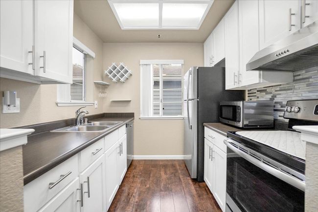 709 Waterford, Condo with 2 bedrooms, 1 bathrooms and null parking in Pinole CA | Image 9