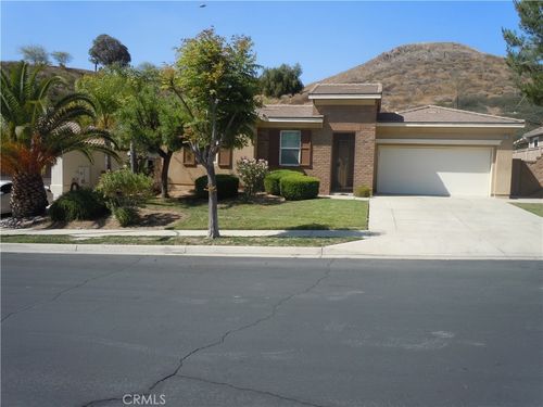 35570 Desert Rose Way, Lake Elsinore, CA, 92532-2914 | Card Image
