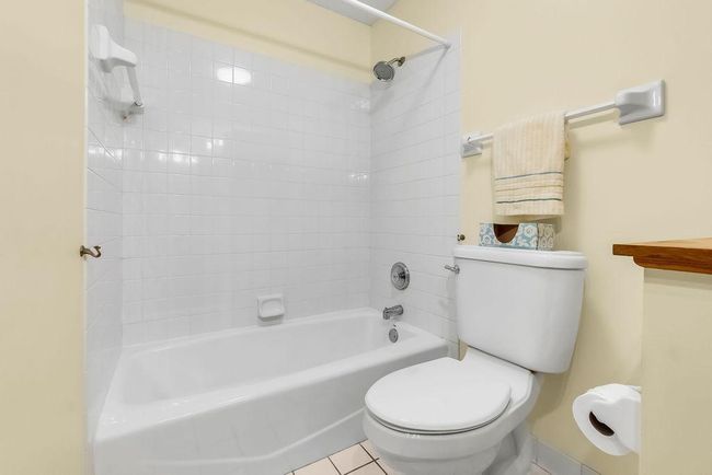 Secondary bath | Image 14
