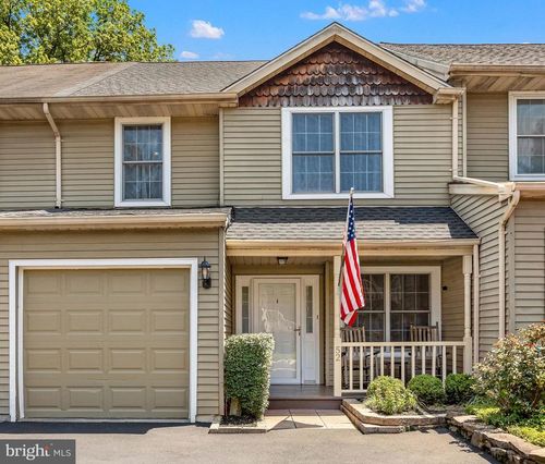 52 Mulberry Dr, SOUTHAMPTON, PA, 18966-2866 | Card Image
