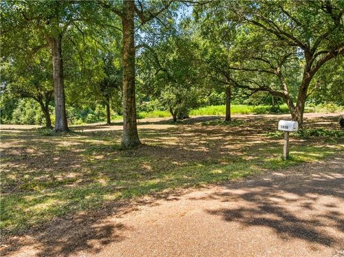 130 Scenic Pines Dr, Boyce, LA, 71409-9723 | Card Image