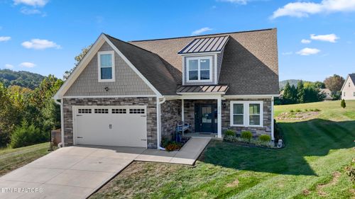 2212 Christopher Ct, Morristown, TN, 37814-6837 | Card Image
