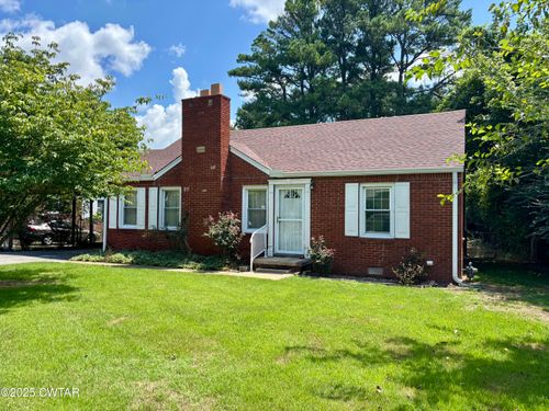 82 Lynwood Dr, Jackson, TN, 38301-4235 | Card Image