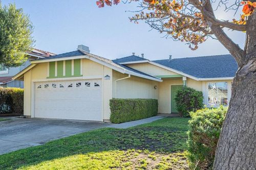 1050 Zinfandel Cir, Gonzales, CA, 93926-9433 | Card Image