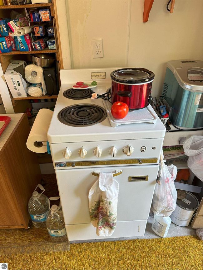 9591 Tower Rd Ne, House other with 1 bedrooms, 1 bathrooms and null parking in Kalkaska MI | Image 14