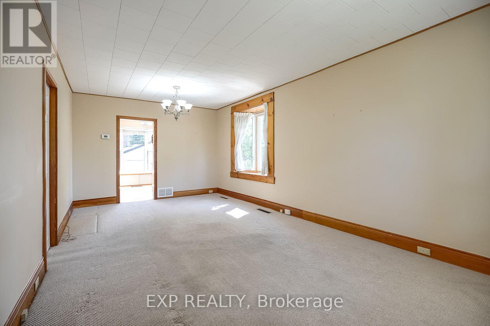 Residential in Mississauga (Lakeview) 4