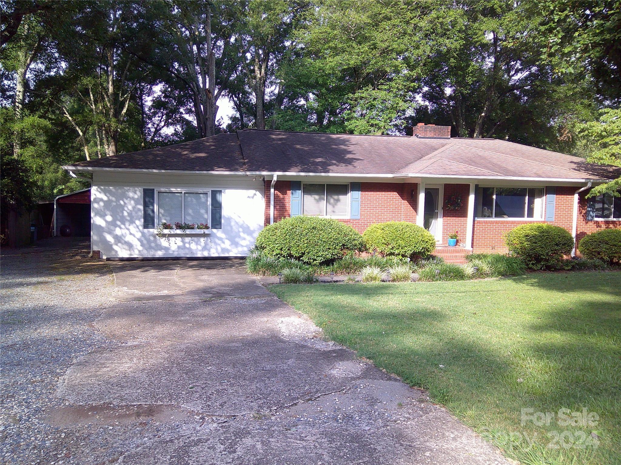 Bain School Rd, Mint Hill, NC 28227