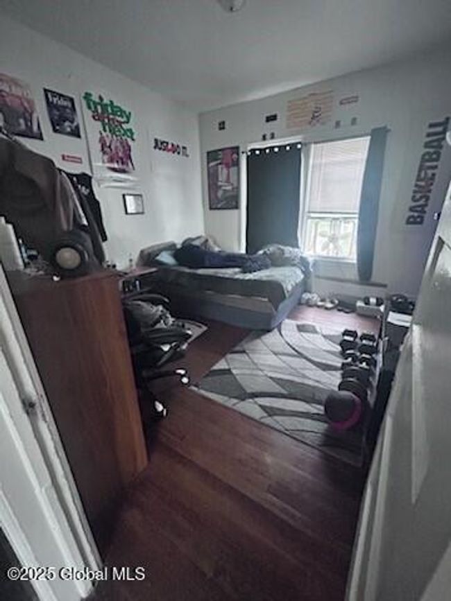 Unit 1 Bedroom 2 | Image 11
