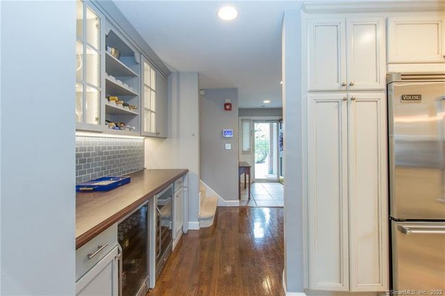 APT-102 - 123 Harbor Dr, Condo with 2 bedrooms, 3 bathrooms and null parking in Stamford CT | Image 13