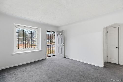 19816 Harlow St, Detroit, MI, 48235-2284 | Card Image