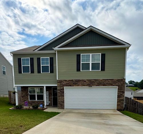 1049 Green Way Dr, Morristown, TN, 37813-2978 | Card Image