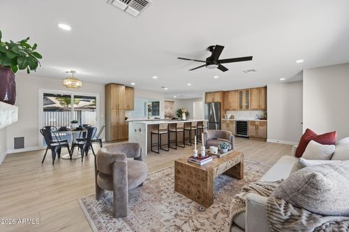 2067 E Gemini Dr, Tempe, AZ, 85283-3317 | Card Image